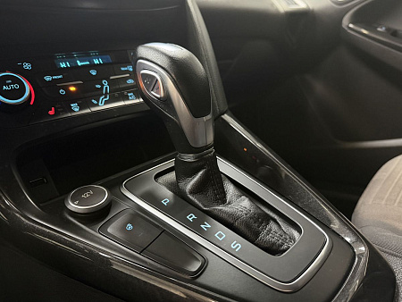 Ford Focus 1.6 PowerShift (125 л.с.) 2016