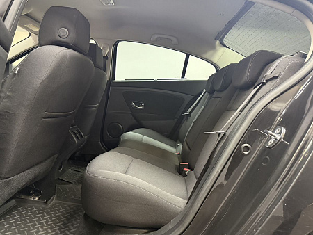 Renault Fluence 1.6 AT (106 л.с.) 2012