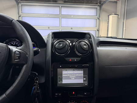 Renault Duster 2.0 4WD AT (143 л.с.) 2017