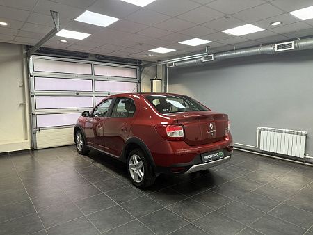 Renault Logan Stepway 1.6 MT (82 л.с.) 2019