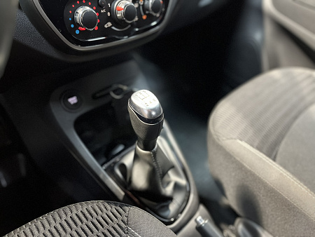 Renault Kaptur 1.6 MT (114 л.с.) 2019