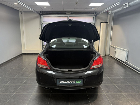 Opel Insignia 2.0 Turbo AT (220 л.с.) 2012