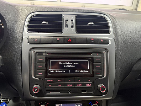 Volkswagen Polo 1.6 MPI MT (110 л.с.) 2016