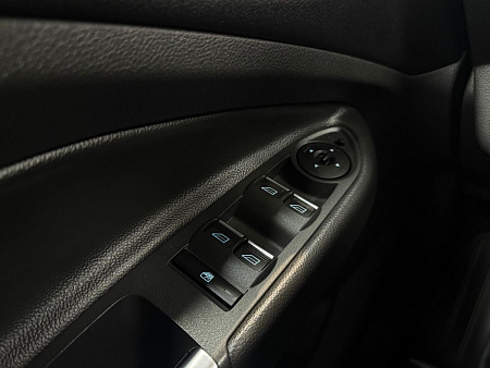 Ford Kuga 1.6 4WD AT (150 л.с.) 2015