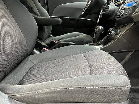 Chevrolet Aveo 1.6 AT (115 л.с.) 2012
