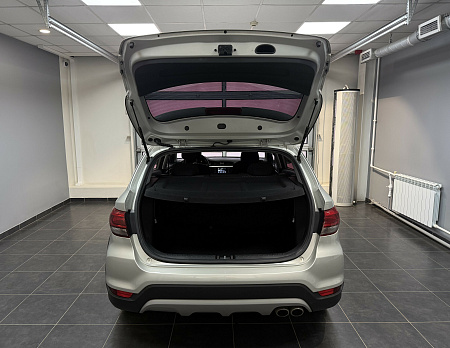KIA Rio X-Line 1.6 AT (123 л.с.) 2018