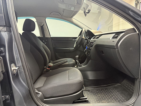 Skoda Rapid 1.6 MPI MT (90 л.с.) 2017
