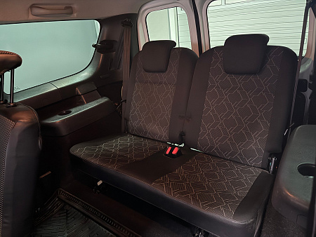 ВАЗ (LADA) Largus Cross 1.6 MT (106 л.с.) 2019