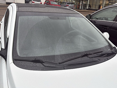 Hyundai Solaris 1.6 MT (123 л.с.) 2012