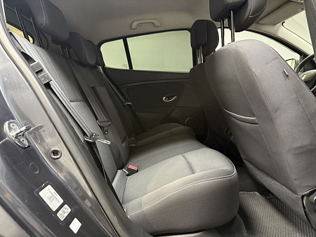 Renault Megane 1.6 AT (106 л.с.) 2010