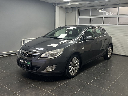 Opel Astra 1.6 MT (115 л.с.) 2011