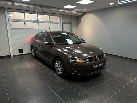 Volkswagen Jetta 1.6 MT (85 л.с.) 2014
