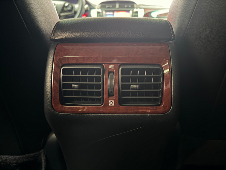 Toyota Camry 2.5 AT (181 л.с.) 2012