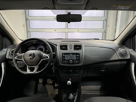 Renault Logan Stepway 1.6 MT (82 л.с.) 2019
