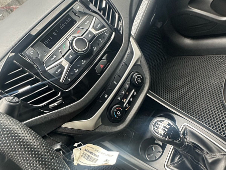 ВАЗ (LADA) Vesta Cross 1.6 MT (106 л.с.) 2020