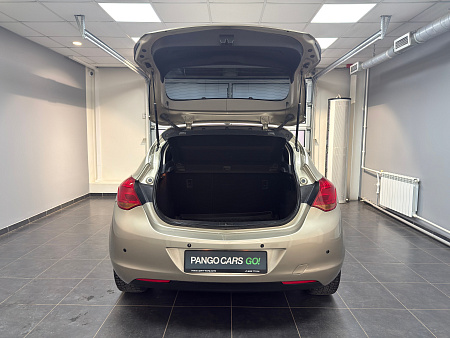 Opel Astra 1.6 AT (115 л.с.) 2012