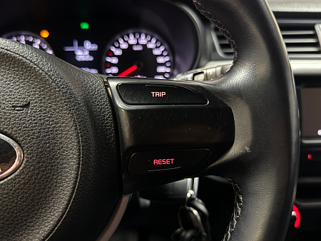 KIA Rio X-Line 1.6 MT (123 л.с.) 2018