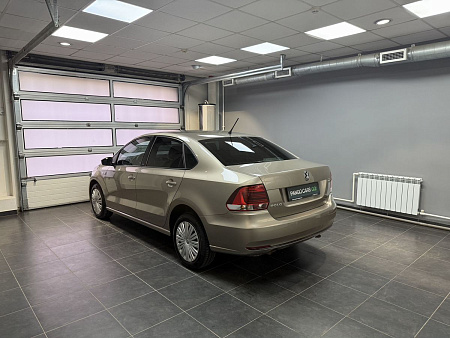 Volkswagen Polo 1.6 MPI MT (110 л.с.) 2016