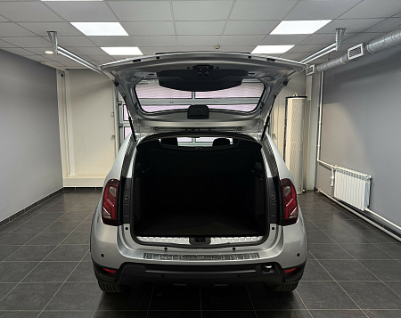 Renault Duster 2.0 4WD AT (143 л.с.) 2017