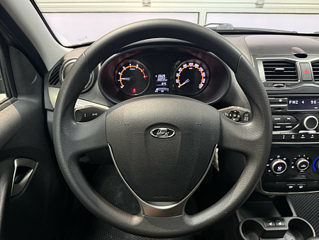 ВАЗ (LADA) Granta 1.6 MT (106 л.с.) 2021