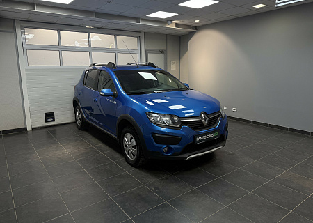 Renault Sandero Stepway 1.6 MT (82 л.с.) 2018