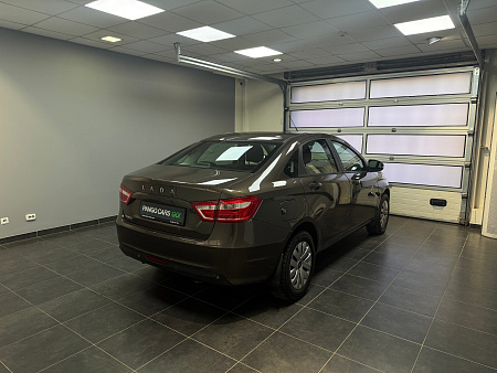 ВАЗ (LADA) Vesta 1.6 MT (106 л.с.) 2016