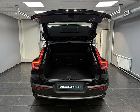 Volvo XC40 2.0 4WD AT (190 л.с.) 2021