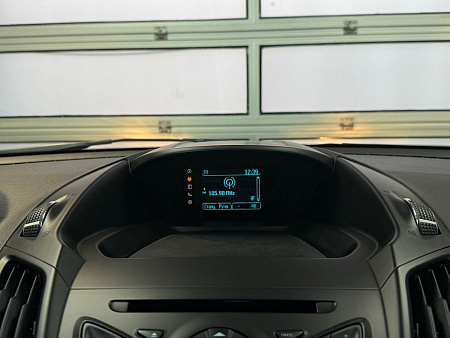 Ford Kuga 1.6 4WD AT (150 л.с.) 2015