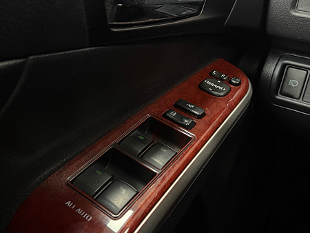 Toyota Camry 2.5 AT (181 л.с.) 2012