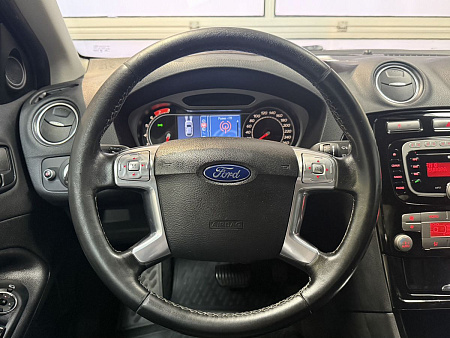 Ford Mondeo 2.3 AT (161 л.с.) 2010