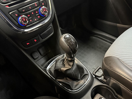 Opel Mokka 1.8 MT (140 л.с.) 2013