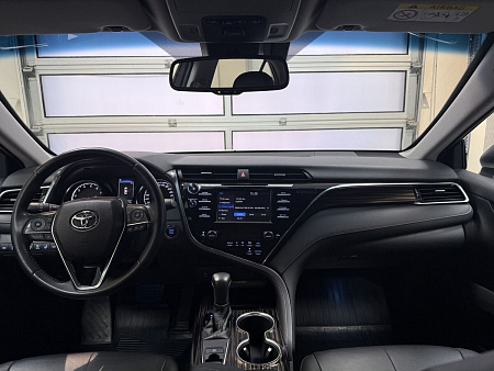 Toyota Camry 2.5 AT (181 л.с.) 2019