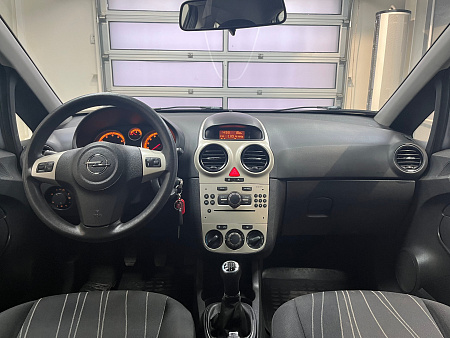Opel Corsa 1.4 MT (90 л.с.) 2008