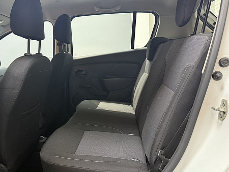 Renault Sandero Stepway 1.6 MT (82 л.с.) 2020