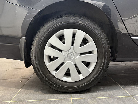Renault Fluence 1.6 AT (106 л.с.) 2012