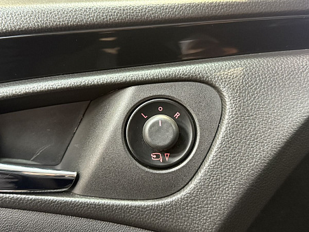 Opel Insignia 2.0 Turbo AT (220 л.с.) 2012