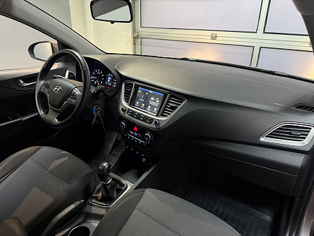 Hyundai Solaris 1.6 MT (123 л.с.) 2019
