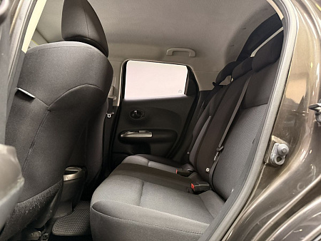 Nissan Juke 1.6 MT (94 л.с.) 2013