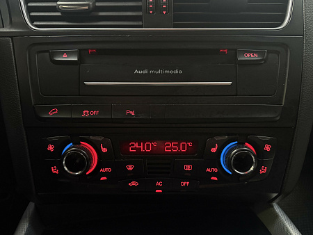 Audi Q5 2.0 TFSI quattro S tronic (211 л.с.) 2011