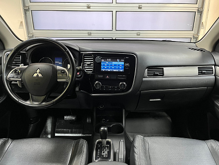 Mitsubishi Outlander 2.0 4WD CVT (146 л.с.) 2014