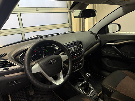 ВАЗ (LADA) Vesta 1.6 MT (106 л.с.) 2016
