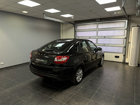 ВАЗ (LADA) Granta 1.6 MT (106 л.с.) 2019