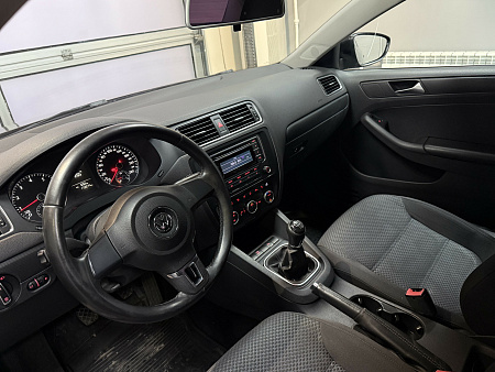 Volkswagen Jetta 1.6 MT (85 л.с.) 2014