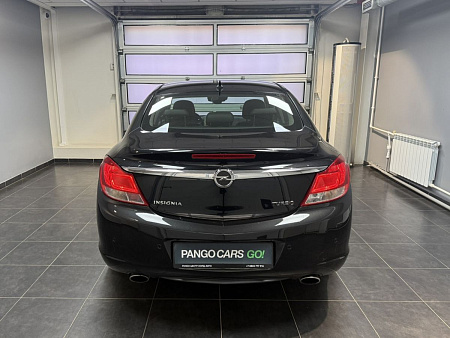 Opel Insignia 2.0 Turbo AT (220 л.с.) 2012