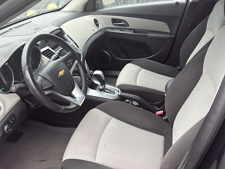 Chevrolet Cruze 1.8 AT (141 л.с.) 2011