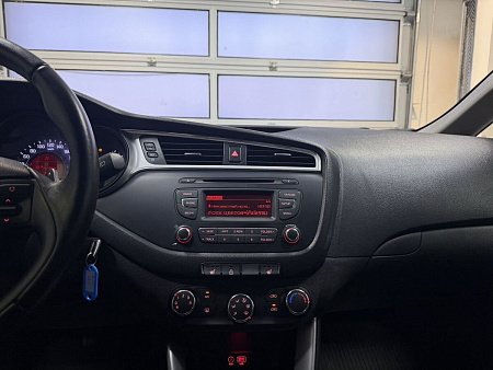 Kia Ceed 1.6 AT (128 л.с.) 2018