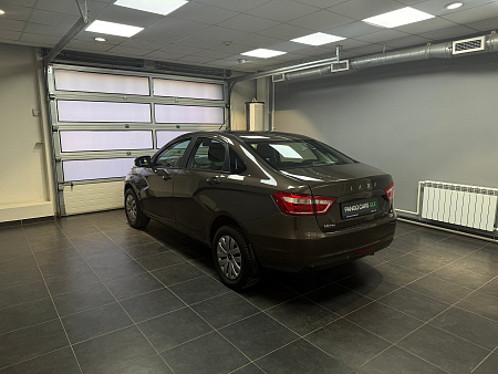 ВАЗ (LADA) Vesta 1.6 MT (106 л.с.) 2016