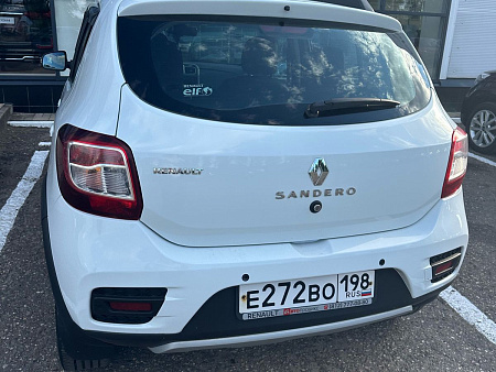 Renault Sandero Stepway 1.6 MT (82 л.с.) 2019