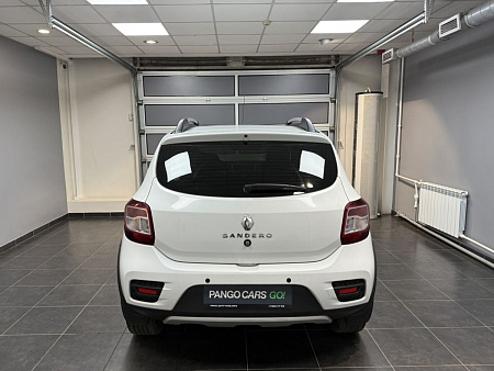 Renault Sandero Stepway 1.6 MT (113 л.с.) 2021