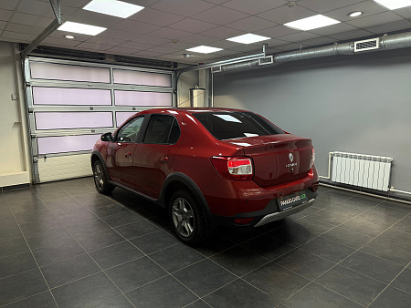Renault Logan Stepway 1.6 MT (113 л.с.) 2021